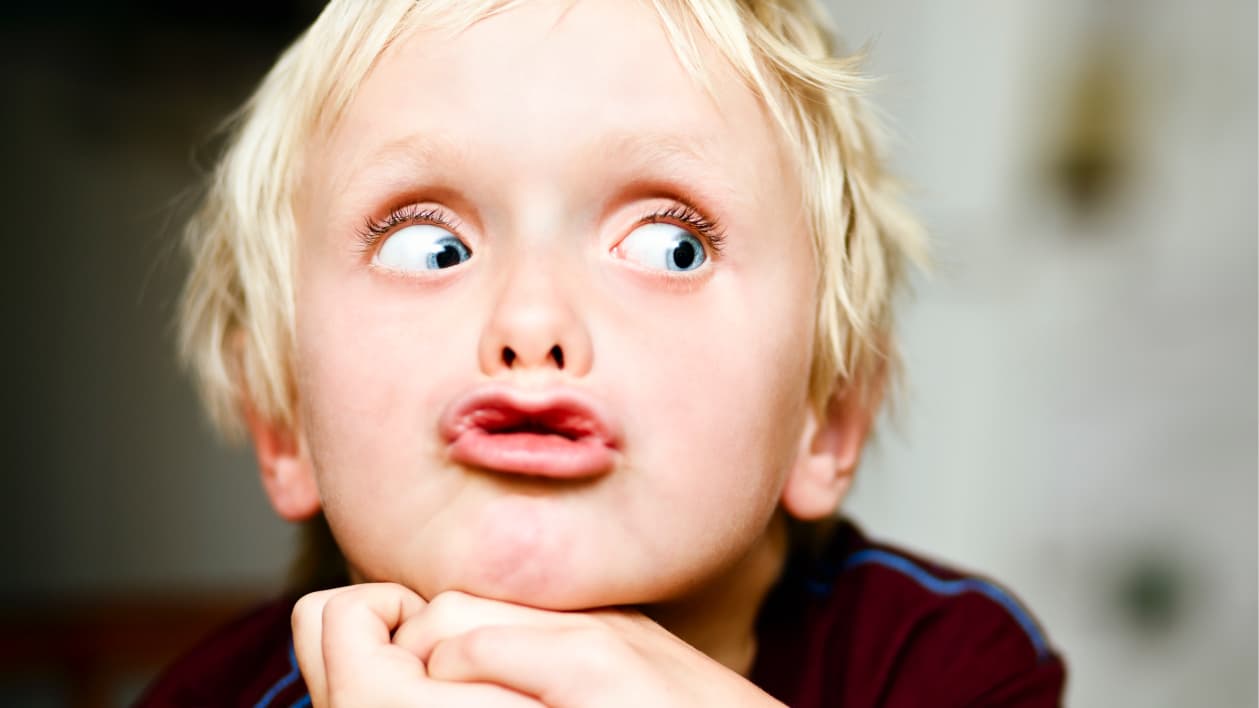 Kommunikation für soziale Berufe - Personalrecruiting im sozialen Bereich So geht Personalrecruiting im sozialen Bereich. Symbolbild eines blonden Jungen um mit erfolgreicher Kommunikation Anreize zu schaffen.