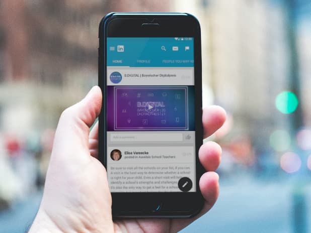 Kommunikationskampagne zum Digitalpreis 2021 b.digital Verbreitung der Kommunikationskampagne zum Digitalpreis 2021 über mobile Devices.