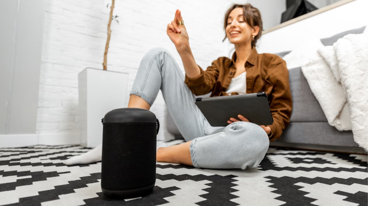 Krisen-Kommunikation mit Alexa Voice Smart Home-Technologie in der Krisen-Kommunikation. „Alexa, starte Coronavirus Bayern!”
